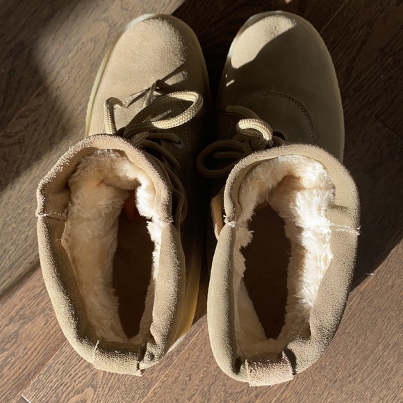 Vegan Winter Booties - Picture 4 of 5